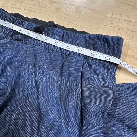 Lululemon On The Fly Pant Linear Flux Battleship Multi Women's Size 4 EUC - Picture 7 of 9